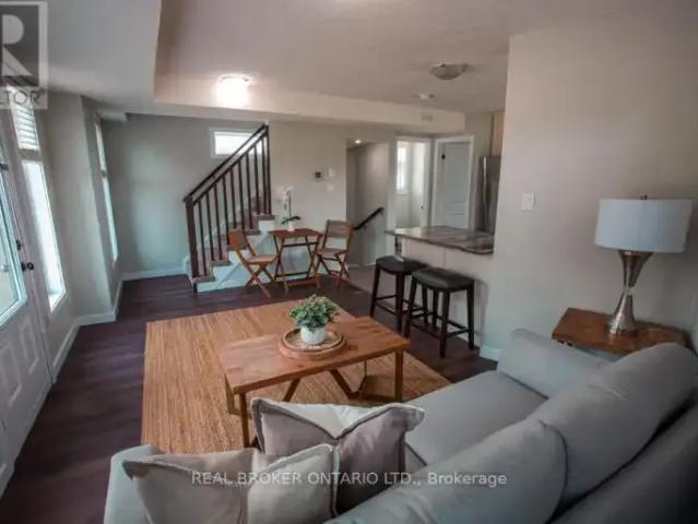 Townhouse 2 Bedroom For Rent Kitchener ON 2800 ES103338556