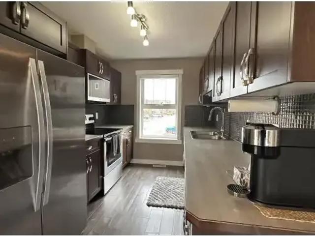 Townhouse 2 Bedroom For Rent Leduc AB 1750 ELS101042847