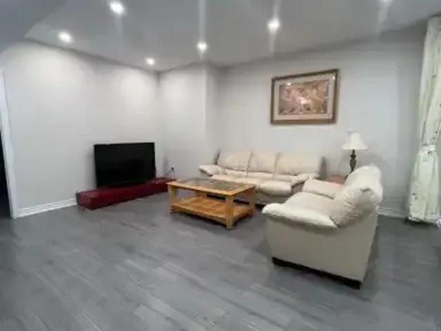 Townhouse 2 Bedroom For Rent Richmond Hill ON 2100 ES101773659