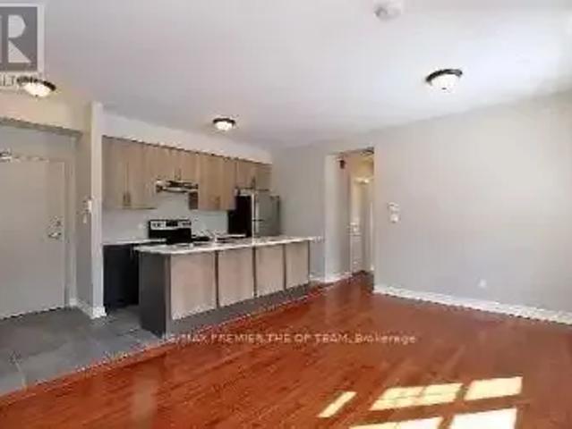 Townhouse 2 Bedroom For Rent Richmond Hill ON 2350 ES103611998