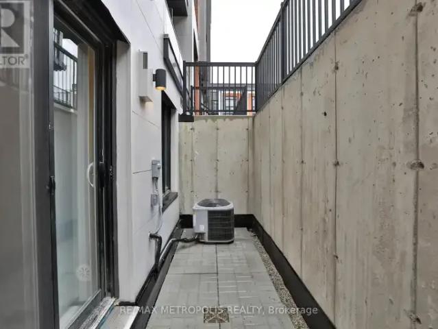 Townhouse 2 Bedroom For Rent Richmond Hill ON 2695 ES103060495