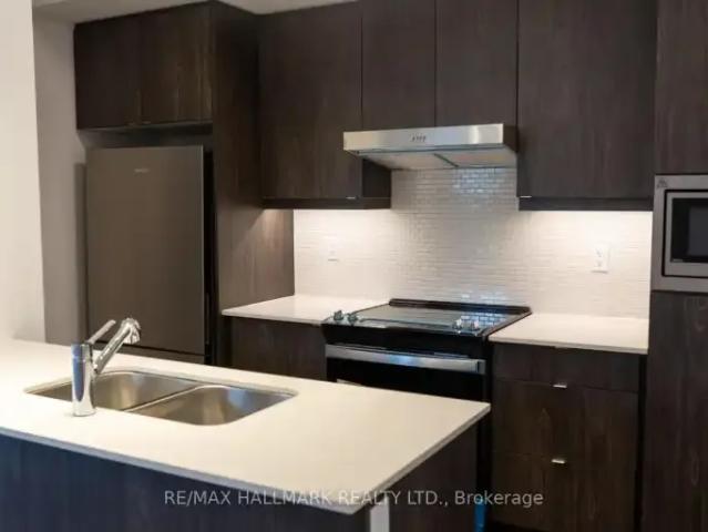 Townhouse 2 Bedroom For Rent Richmond Hill ON 2700 ES104888801
