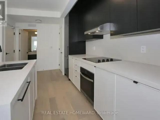 Townhouse 2 Bedroom For Rent Richmond Hill ON 3200 ES104471177