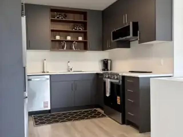 Townhouse 2 Bedroom For Rent St. Catharines ON 2400 ES101948539