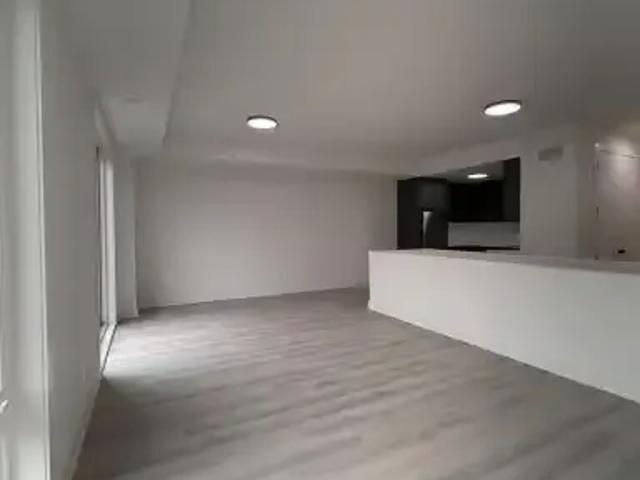 Townhouse 2 Bedroom For Rent St. Catharines ON 2500 ES104940985