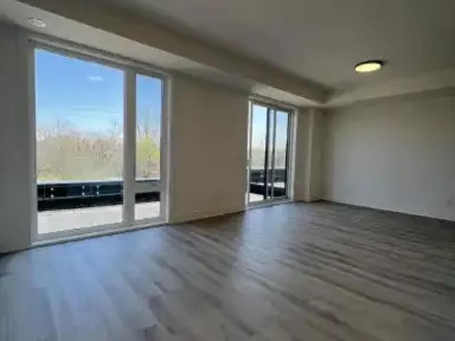 Townhouse 2 Bedroom For Rent St. Catharines ON 2800 ES101556299