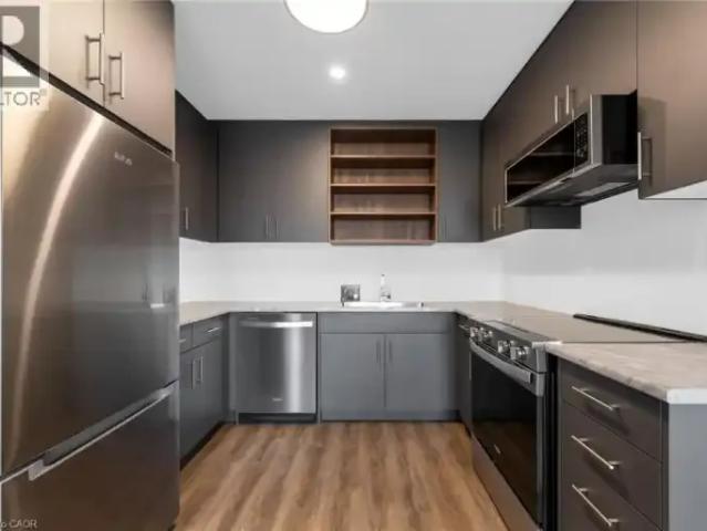 Townhouse 2 Bedroom For Rent St. Catharines ON 2950 ES101217276