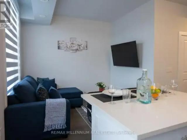 Townhouse 2 Bedroom For Rent Vaughan ON 2875 ES105072075