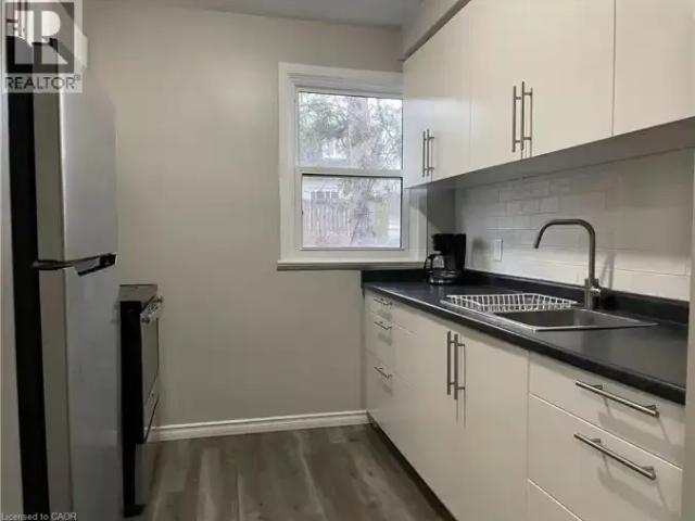 Townhouse 2 Bedroom For Rent Waterloo ON 2500 ELS103119166