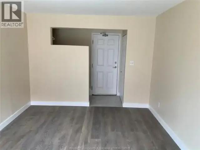 Townhouse 2 Bedroom For Rent Windsor ON 2000 ES101878382