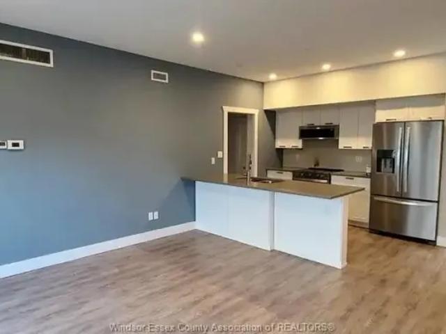 Townhouse 2 Bedroom For Rent Windsor ON 2295 ES104142930