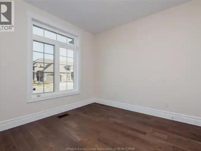 Townhouse 2 Bedroom For Rent Windsor ON 2450 ES103338644