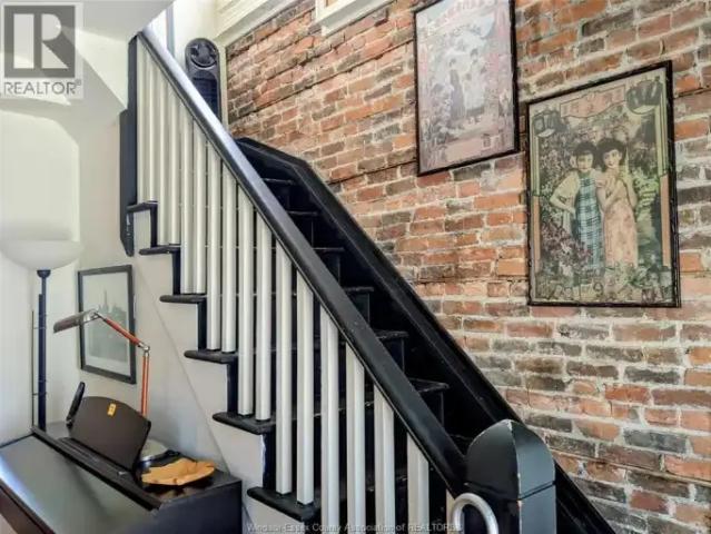 Townhouse 2 Bedroom For Rent Windsor ON 2550 ES103216022