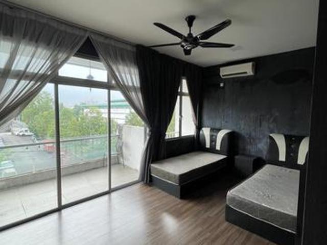 Townhouse 41 bedroom bandar saujana putra