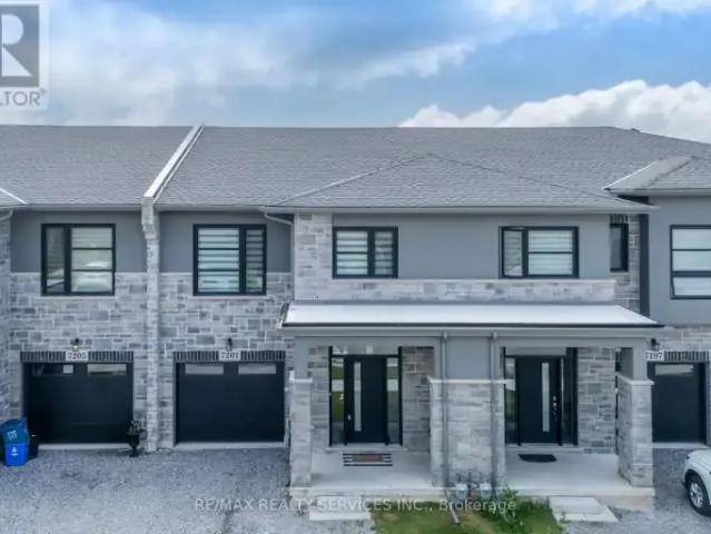 Townhouse 4 Bedroom For Rent Niagara Falls ON 2749 ES105135755