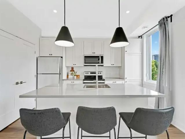 Townhouse 4 Bedroom For Rent Ottawa ON 4200 ELS100669059