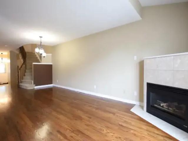 Townhouse 4 Bedroom For Rent Ottawa ON 2650 ES103424711