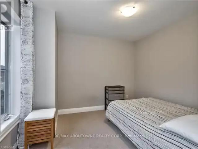 Townhouse 4 Bedroom For Rent Oakville ON 3500 ES102339179