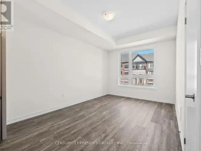 Townhouse 4 Bedroom For Rent Oakville ON 3700 ES102468468