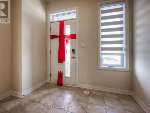 Townhouse 4 Bedroom For Rent Oakville ON 3950 ES103215945
