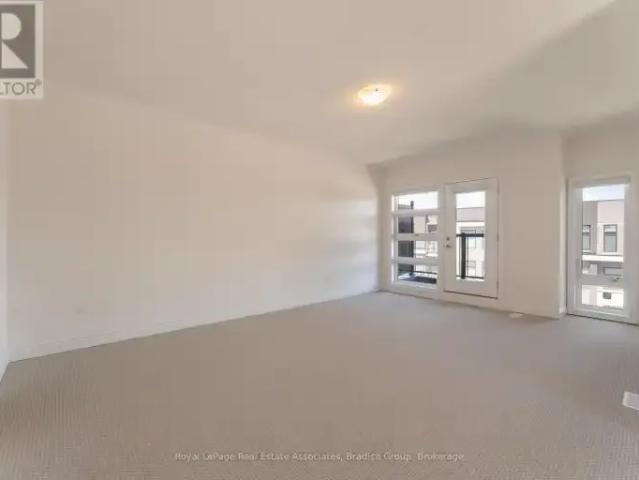 Townhouse 4 Bedroom For Rent Oakville ON 4300 ELS103011988