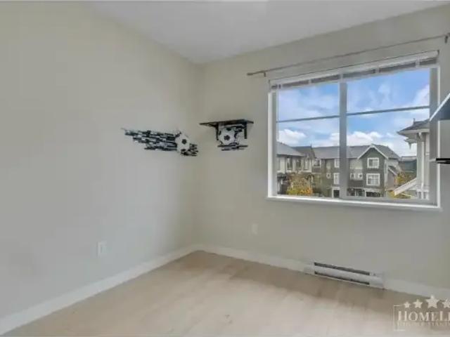 Townhouse 4 Bedroom For Rent Abbotsford BC 3100 ES100563607