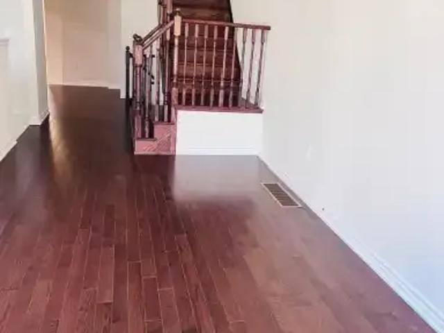 Townhouse 4 Bedroom For Rent Caledon ON 3100 ES103367991