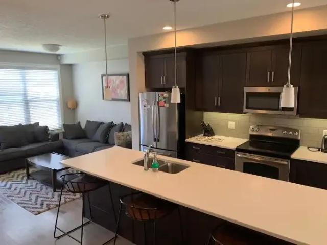 Townhouse 4 Bedroom For Rent Calgary AB 2300 ES104863906