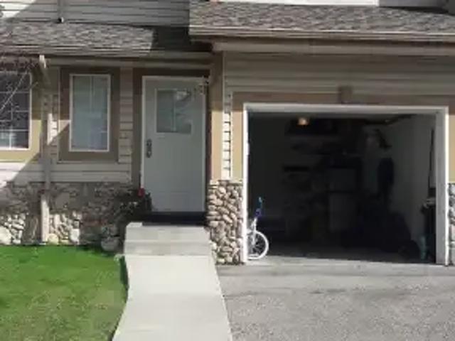 Townhouse 4 Bedroom For Rent Calgary AB 2690 ES101440825