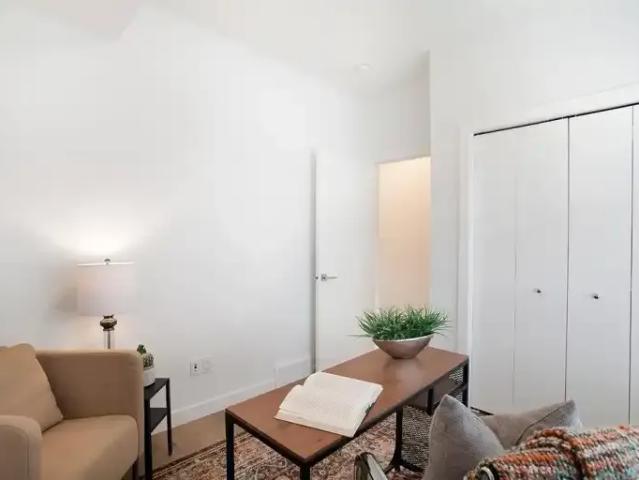 Townhouse 4 Bedroom For Rent Chestermere AB 2100 ES104794693