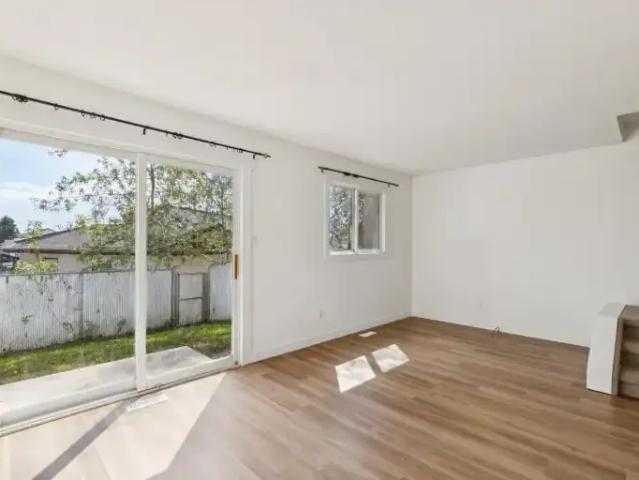 Townhouse 4 Bedroom For Rent Edmonton AB 1899 ES102847346