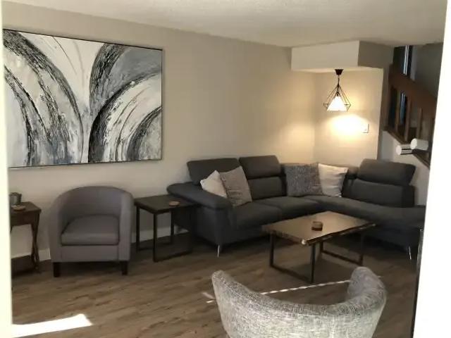 Townhouse 4 Bedroom For Rent Edmonton AB 2300 ELS103030704