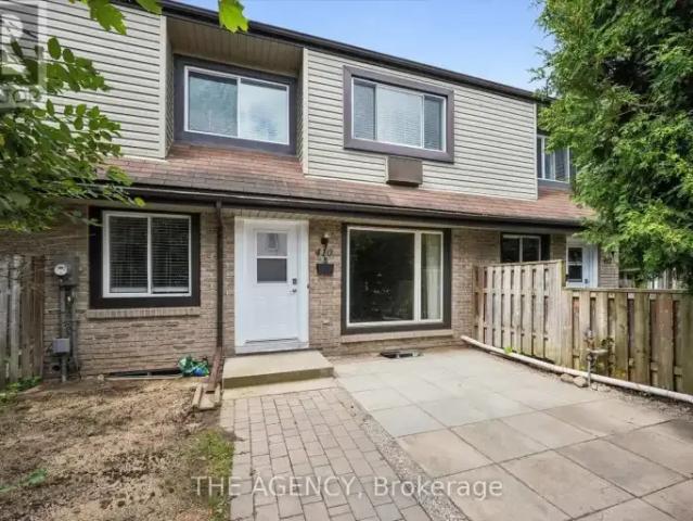 Townhouse 4 Bedroom For Rent Guelph ON 2800 ES104471173