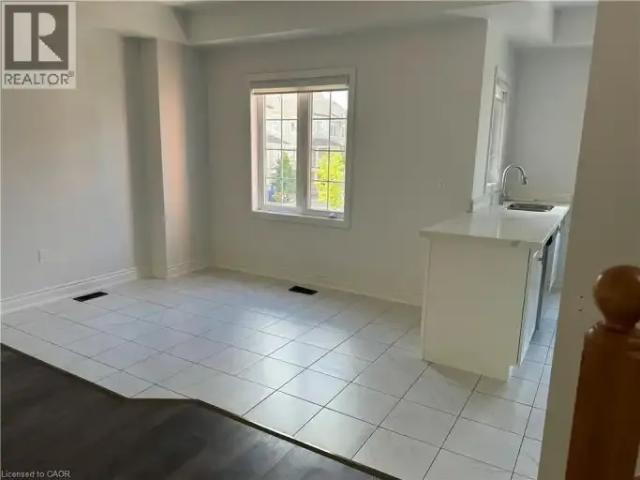 Townhouse 4 Bedroom For Rent Guelph ON 3000 ES104972935