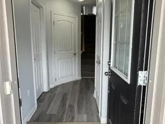 Townhouse 4 Bedroom For Rent Kitchener ON 2500 ELS103011728
