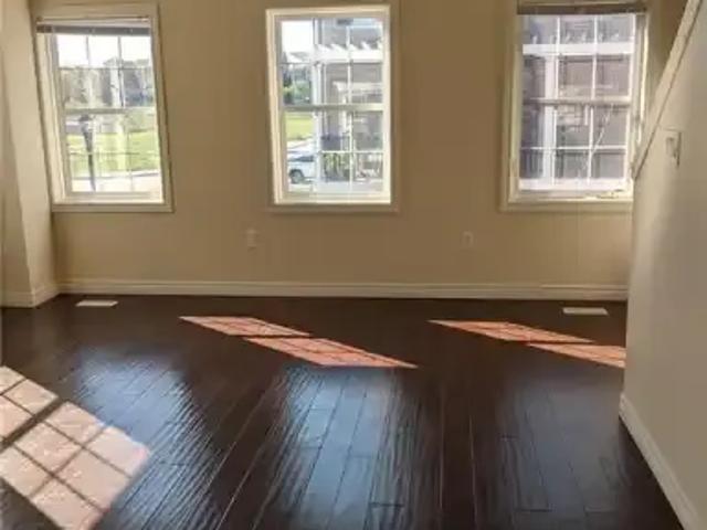 Townhouse 4 Bedroom For Rent Kitchener ON 2800 ES103840306