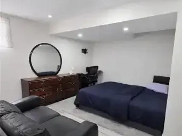 Townhouse 4 Bedroom For Rent Kitchener ON 3000 ES103151803