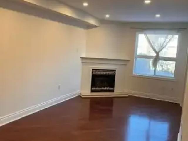 Townhouse 4 Bedroom For Rent Richmond Hill ON 3200 ES102794965