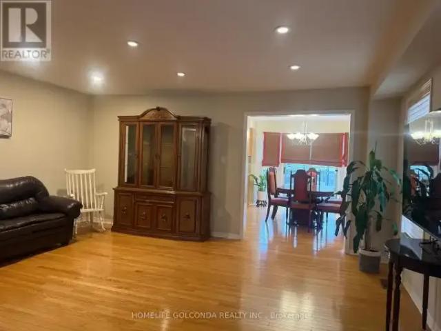 Townhouse 4 Bedroom For Rent Richmond Hill ON 3480 ELS102306762