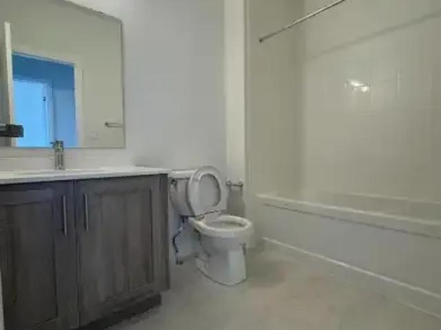 Townhouse 4 Bedroom For Rent Richmond Hill ON 3400 ES102272560