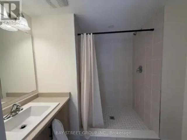 Townhouse 4 Bedroom For Rent Richmond Hill ON 3550 ES102629503