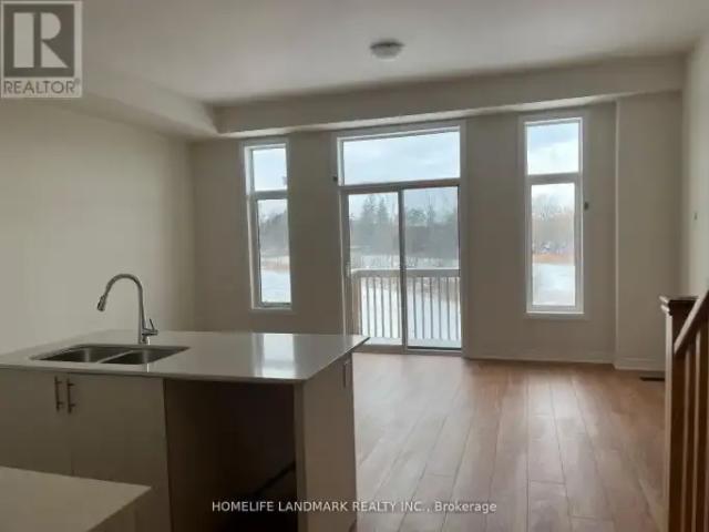Townhouse 4 Bedroom For Rent Richmond Hill ON 3500 ES104000240