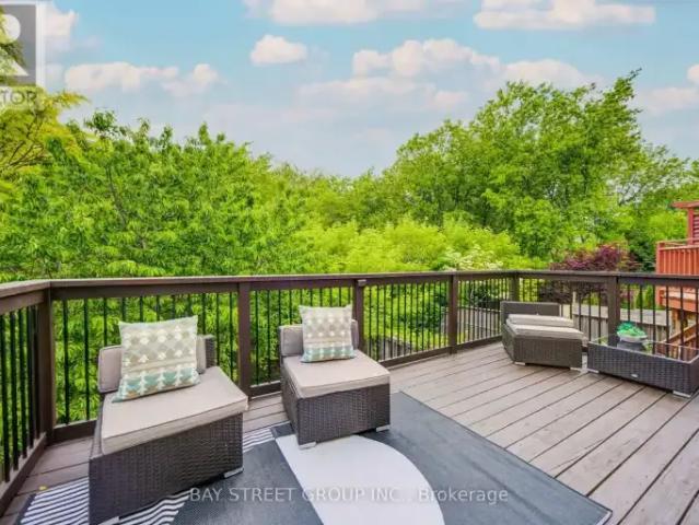Townhouse 4 Bedroom For Rent Richmond Hill ON 3800 ES103542317