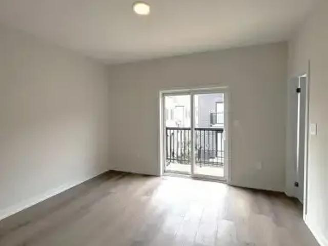 Townhouse 4 Bedroom For Rent Richmond Hill ON 3980 ES105004797