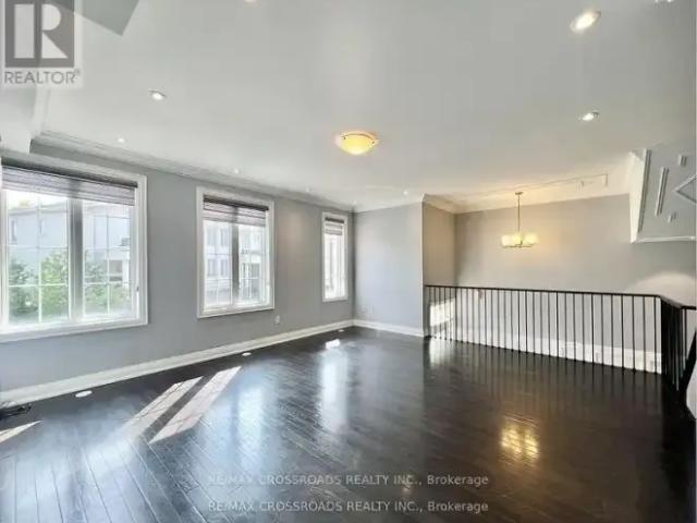 Townhouse 4 Bedroom For Rent Richmond Hill ON 4300 ES103695273