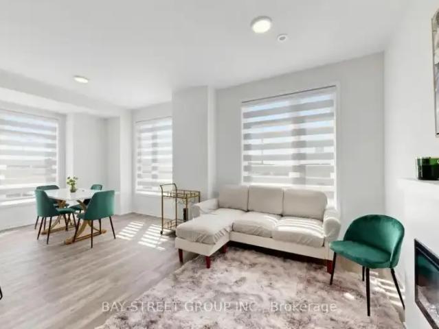 Townhouse 4 Bedroom For Rent Richmond Hill ON 850 ES103487603