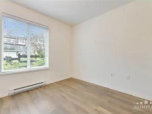 Townhouse 4 Bedroom For Rent Surrey BC 3400 ELS101476163