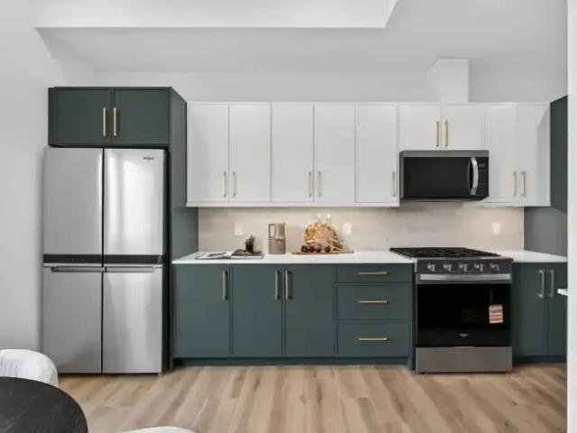 Townhouse 4 Bedroom For Rent Toronto ON 3950 ES102551631