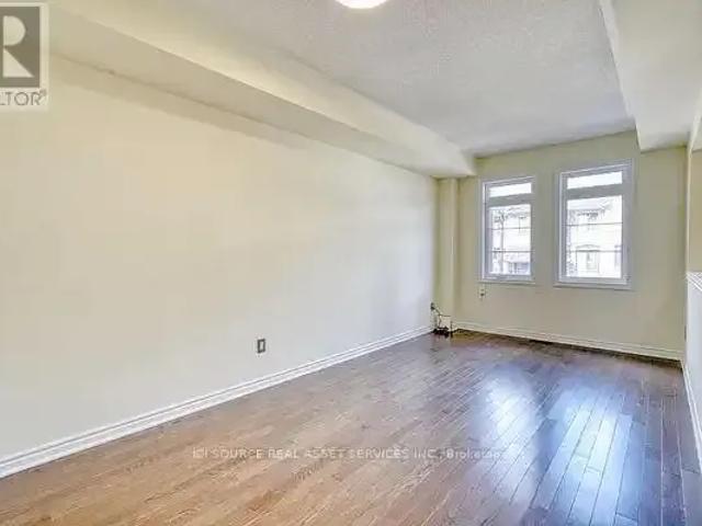 Townhouse 4 Bedroom For Rent Vaughan ON 3700 ES104000267
