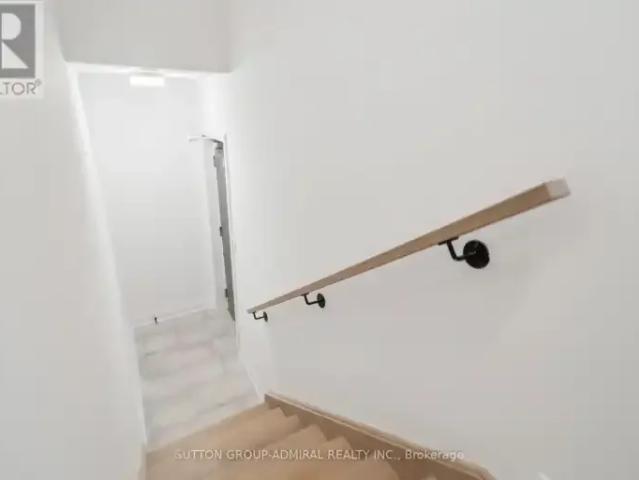 Townhouse 4 Bedroom For Rent Vaughan ON 4200 ES103151876